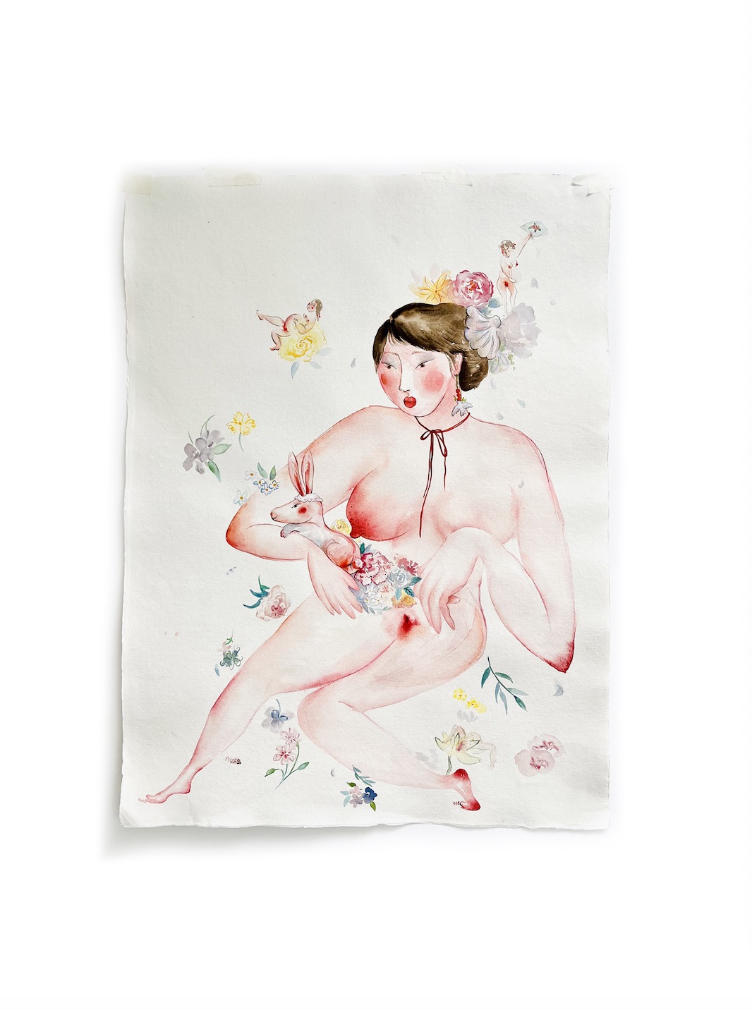 She exuded love all over her body，like roses blooming in the mountains.